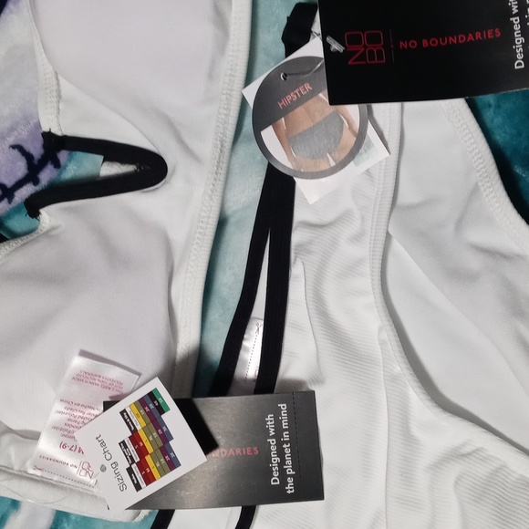 Bathing suit - Picture 5 of 5